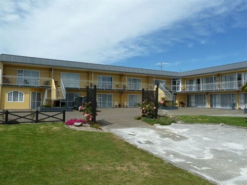 Гостиница Monarch Motel