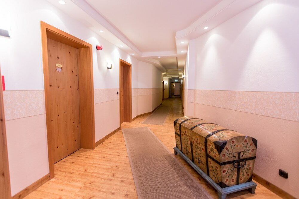 Фото Hotel Fränkischer Hof GmbH