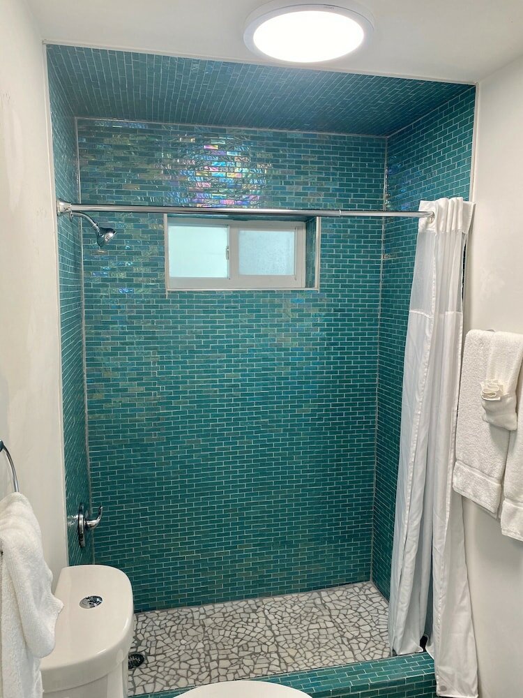 Фото Drop Anchor