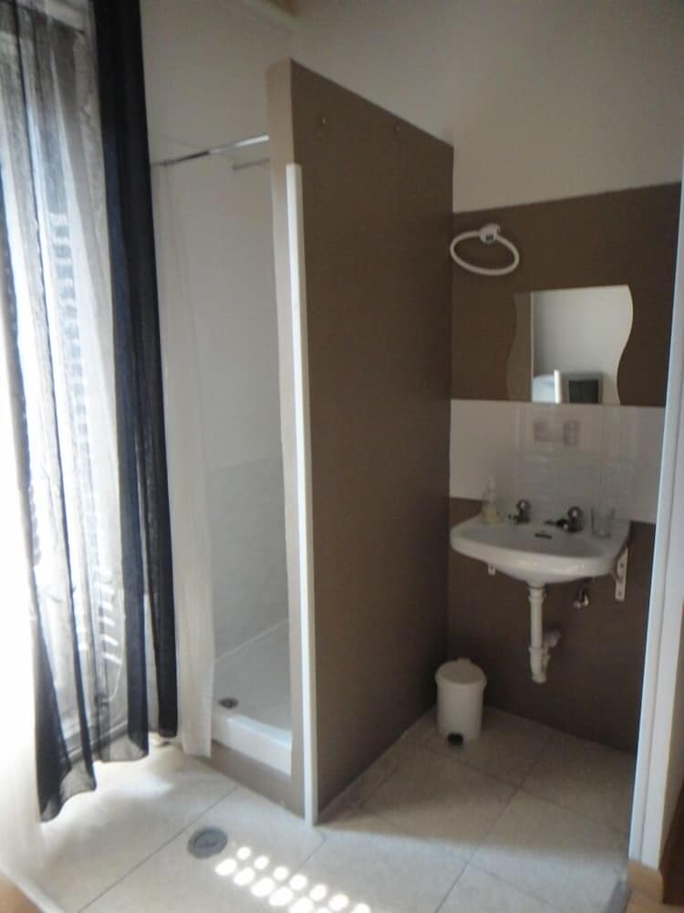 Фото Hostal Noviciado