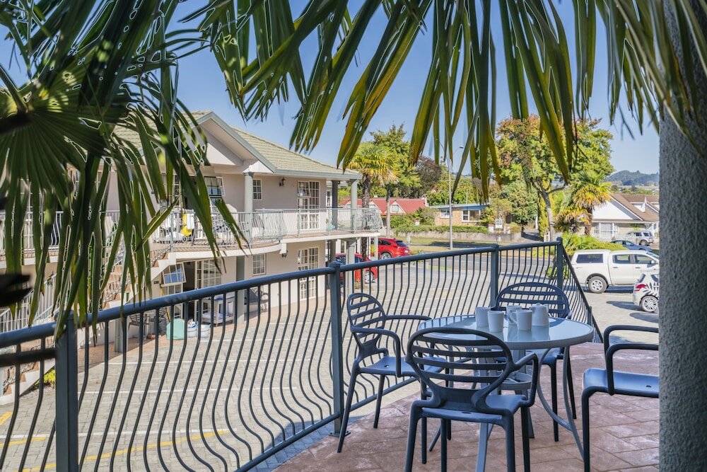 Фото Silver Fern Rotorua Suites & SPA