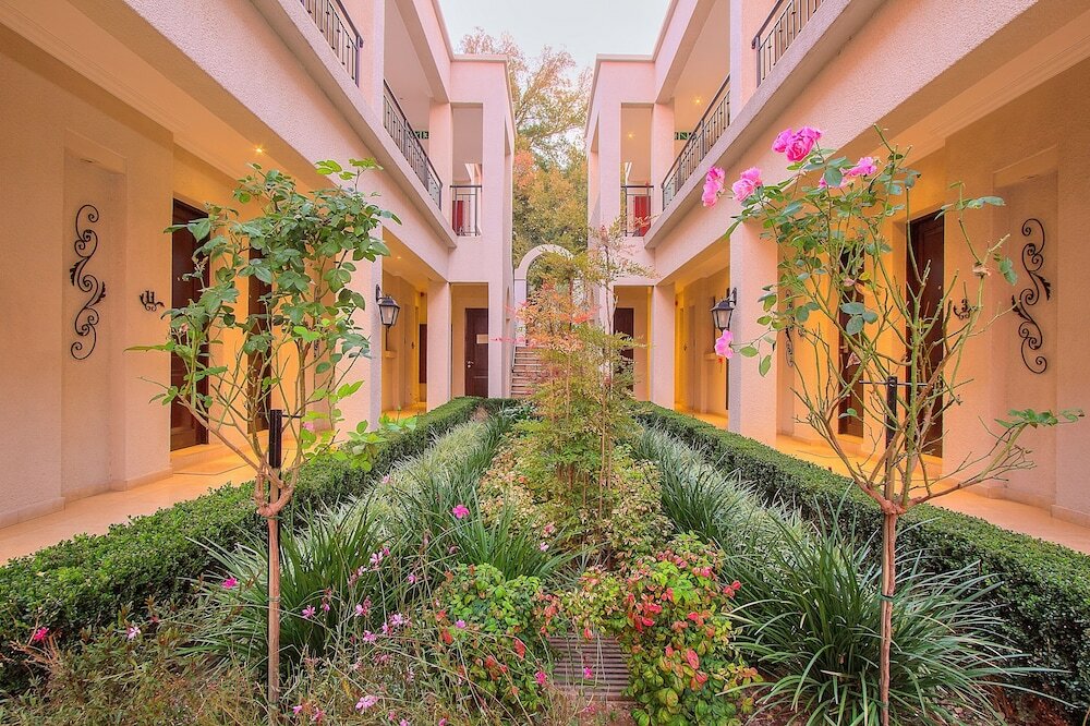 Фото The Syrene Boutique Hotel