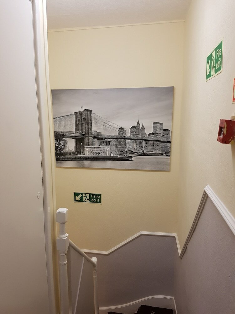 Фото King's Cross Hotel