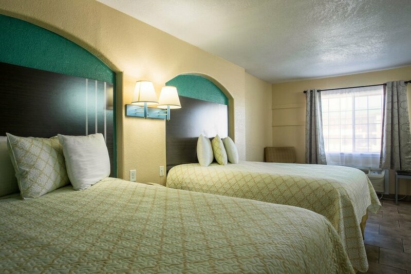 Гостиница Pinn Road Inn and Suites в Сан-Антонио