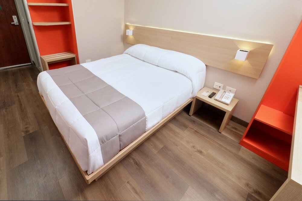 Фото City Express Junior Tijuana Otay