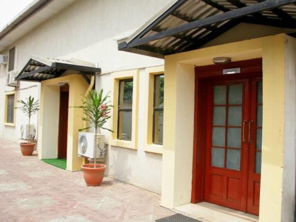 Фото отеля 1