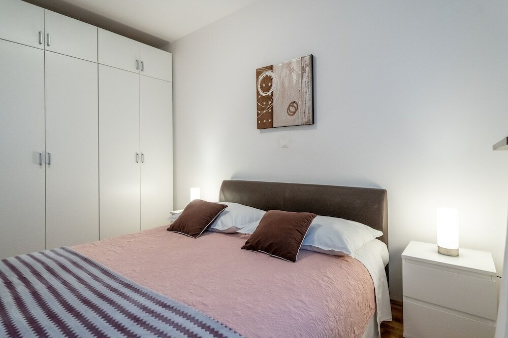 Фото Apartments Adriatic Split-Stobreč