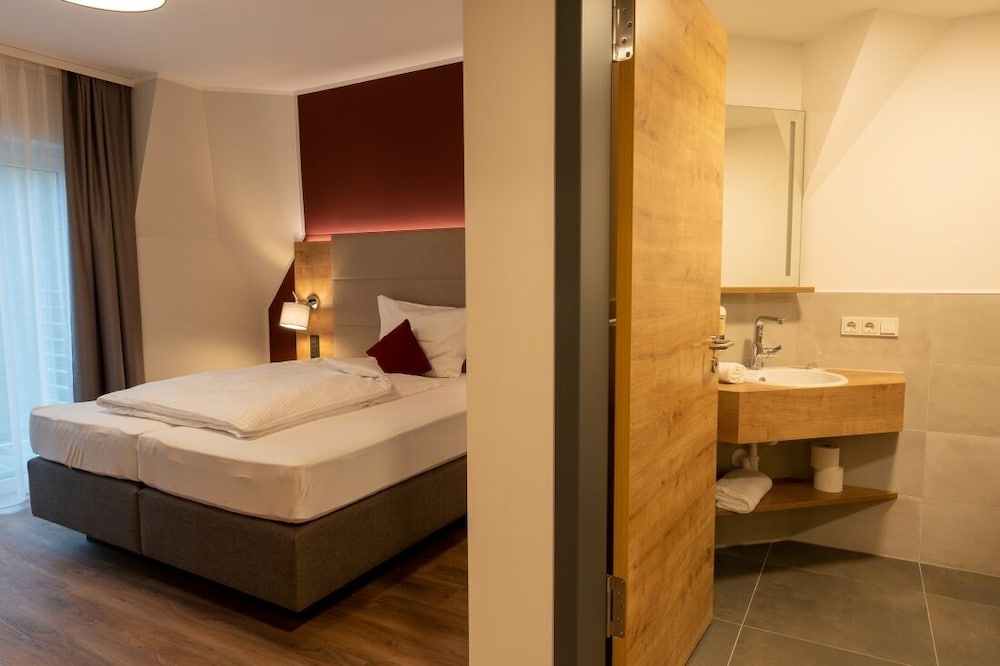 Фото Hotel Landgasthaus Ständenhof