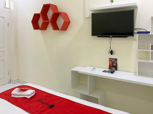 Гостиница RedDoorz Syariah near Pkor Lampung в Бандар-Лампунге