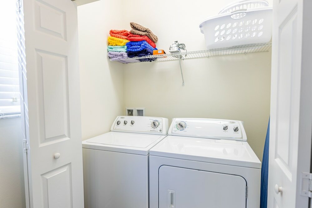 Фото Fantastic 4br 3ba with Pvt Pool with Lake view near to Disney