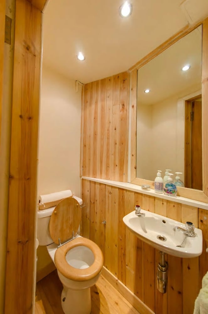 Фото Diagon Alley Apartment