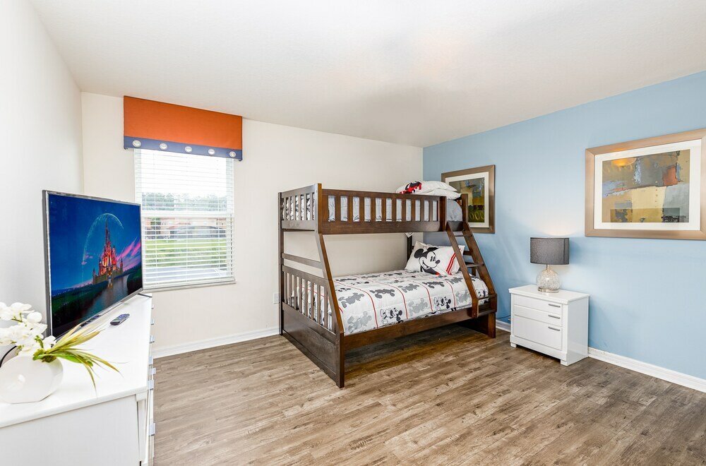 Фото Fantastic 4br 3ba with Pvt Pool with Lake view near to Disney