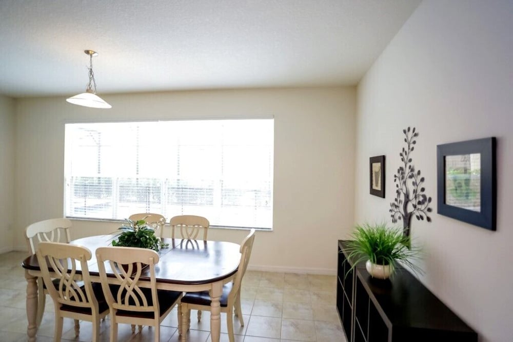 Фото Spacious At The Bellavida Resort 220 6 Bedroom Home