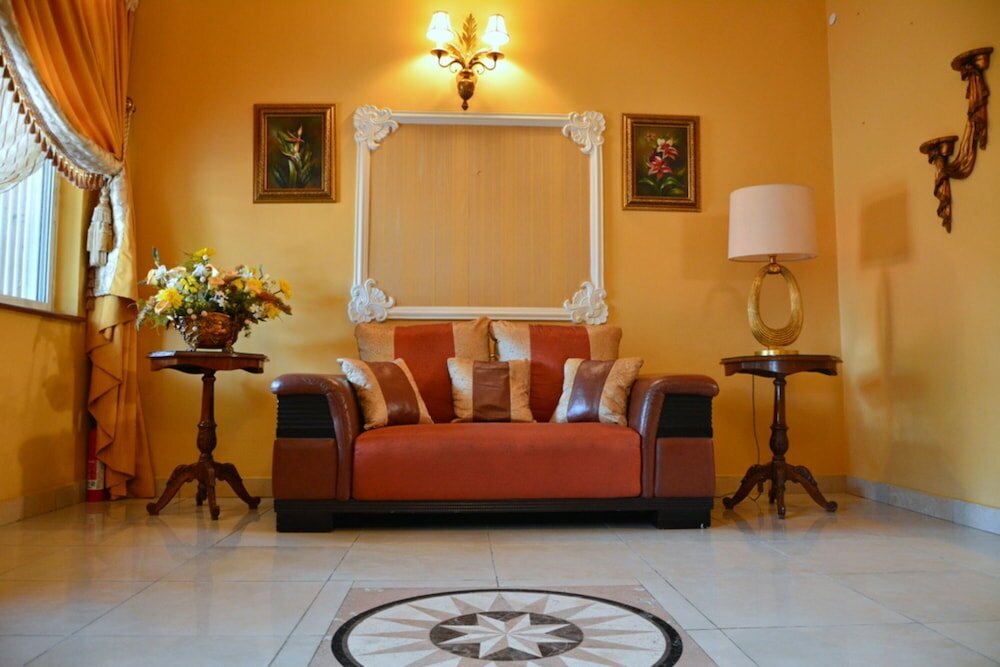 Фото Quiet Pools Inn and Residence