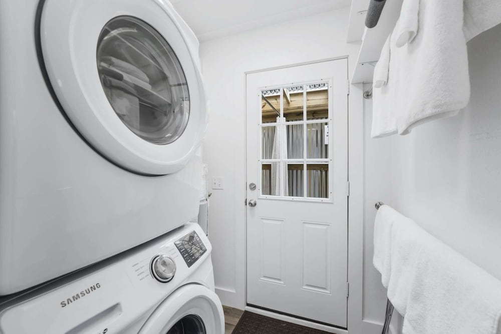 Фото Sunset Escapes B