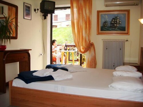 Гостиница Welcome To Hotel, petunia, In Neos-marmaras, xalkidiki, greece, in Para18dise