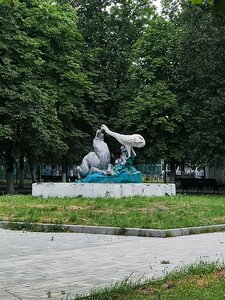 Волк и аист (Kursk Region, gorodskoy okrug Shchigry), genre sculpture
