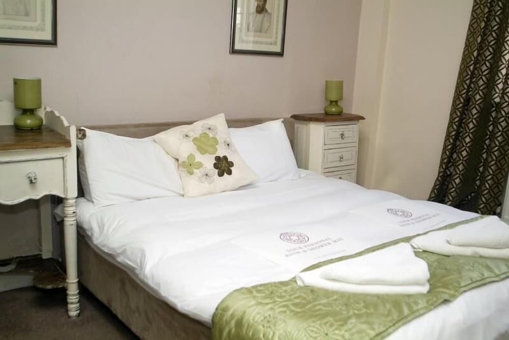 Фото The White Hart Hotel