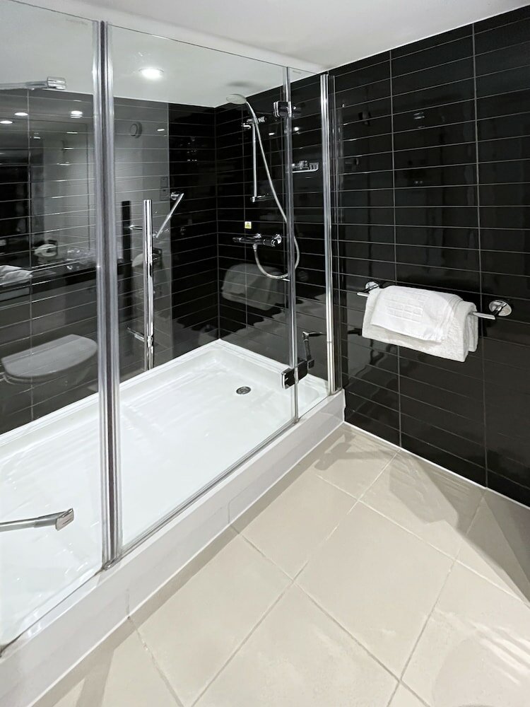 Фото Holiday Inn Express Windsor, an Ihg Hotel