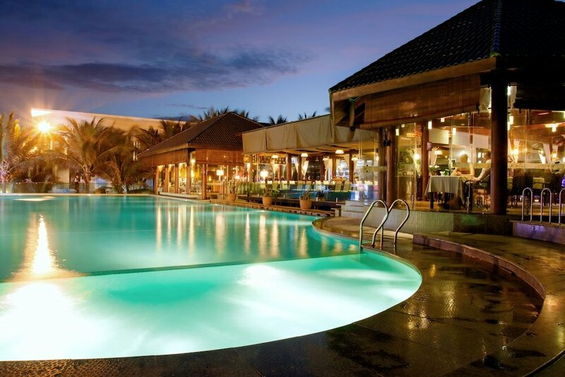 Гостиница Villa Del Sol Beach Resort & SPA