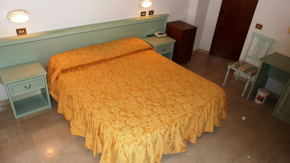 Фото Hotel Reali