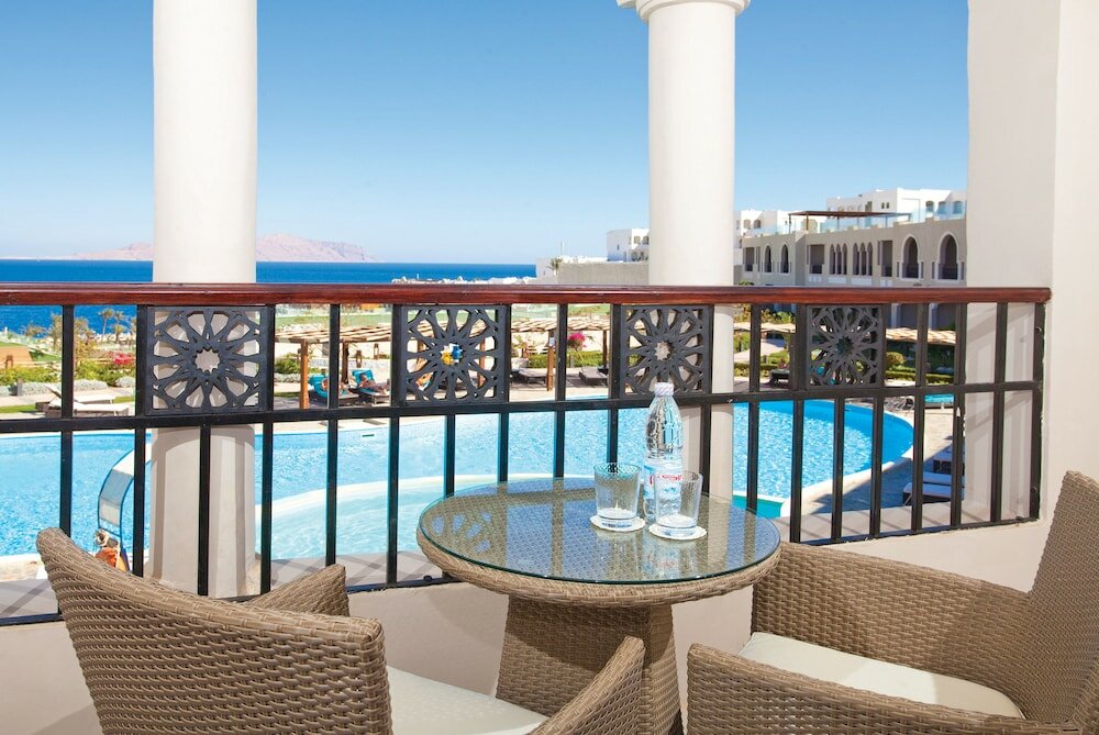 Фото Sunrise Arabian Beach Resort