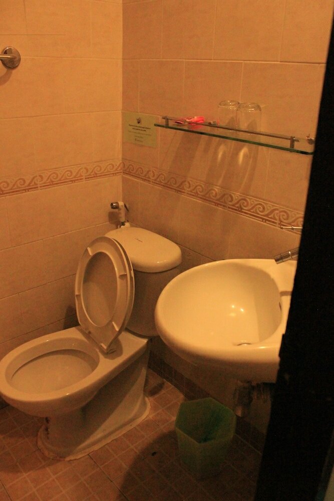 Фото New Road Guest House - Hostel