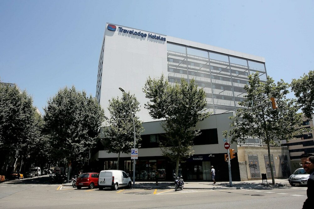Фото Travelodge Barcelona Poblenou