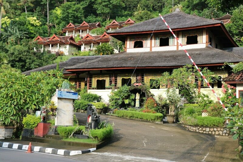Гостиница Puri Bunga Senggigi