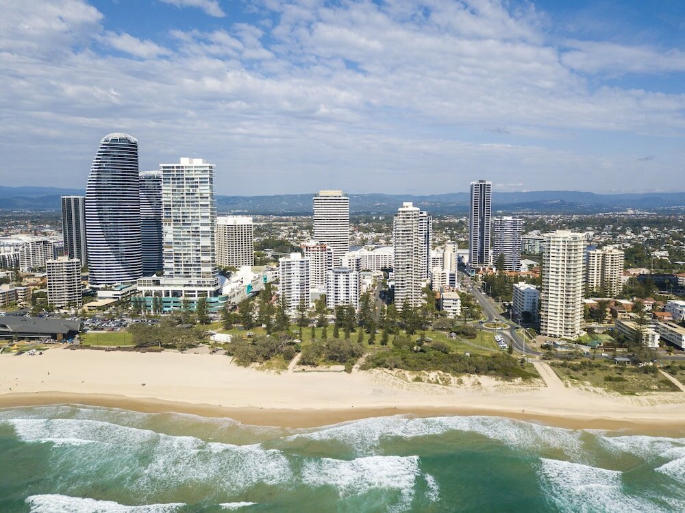 Фото Sandpiper Apartments