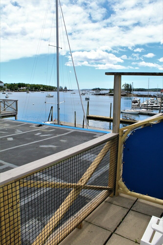 Фото Fishermans Wharf Inn