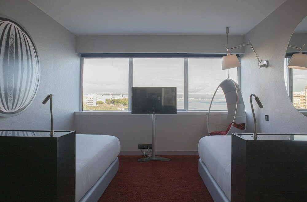 Фото Myriad by Sana Hotels