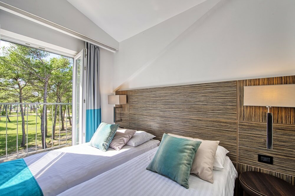 Фото Zaton Holiday Resort Apartments