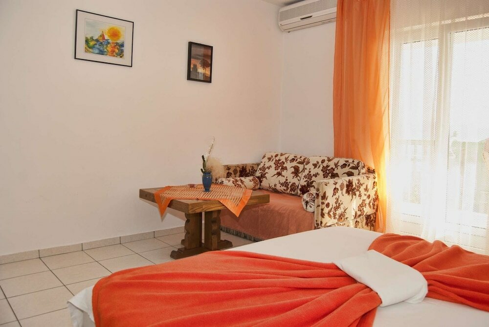 Фото Apartments Zderic