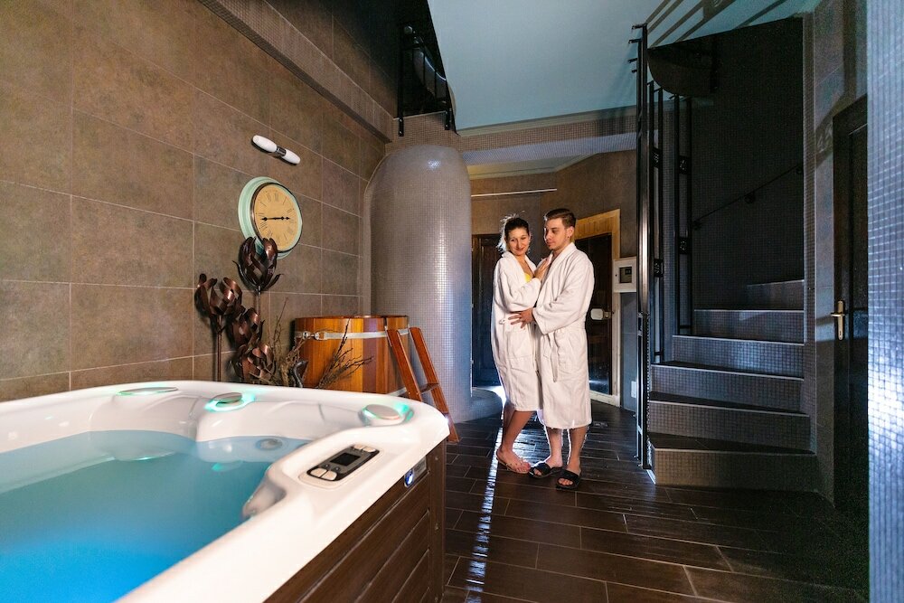 Фото Komló Hotel Gyula