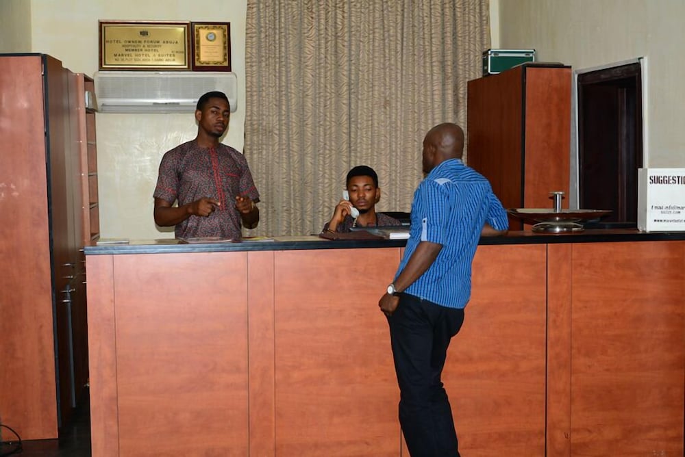 Фото Marvel Hotel Suites