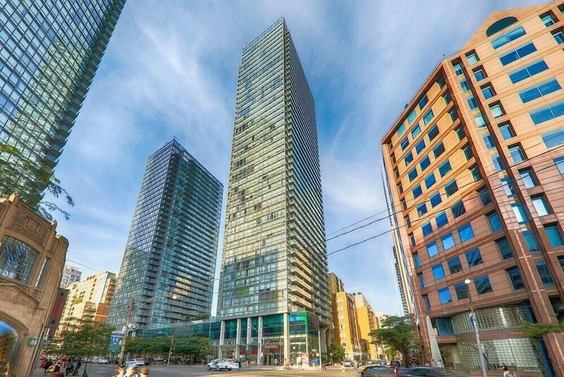 Гостиница Stylish Suite in Downtown Toronto в Торонто
