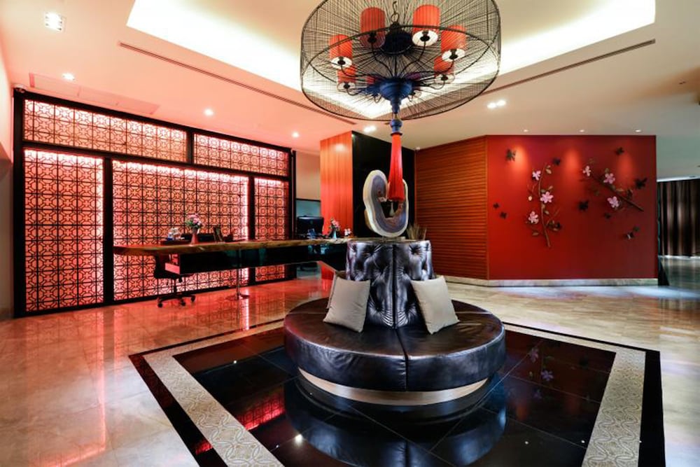 Фото Buri Sriphu Hotel & Convention Centre