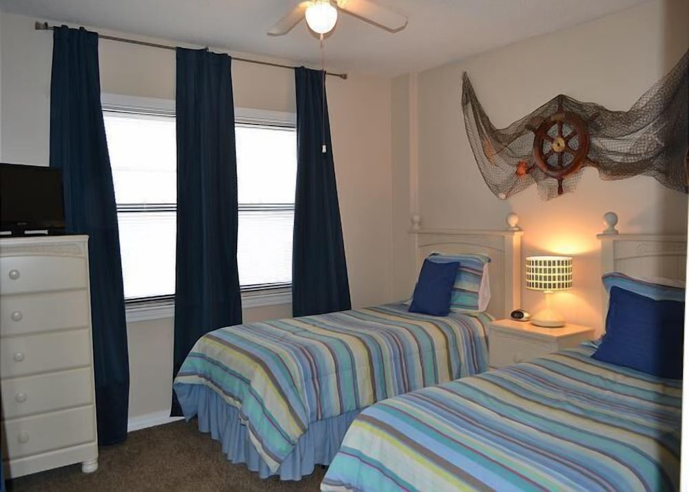 Фото Sunswept Condominiums