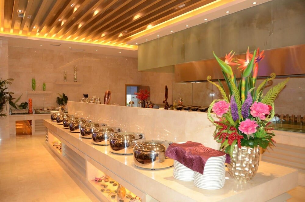 Фото Guangzhou Pearl River International Hotel