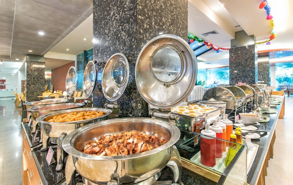 Фото Buri Sriphu Hotel & Convention Centre