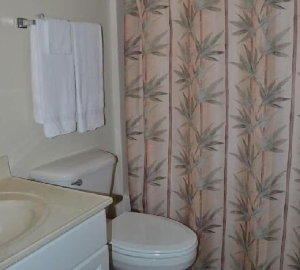 Фото Sunswept Condominiums