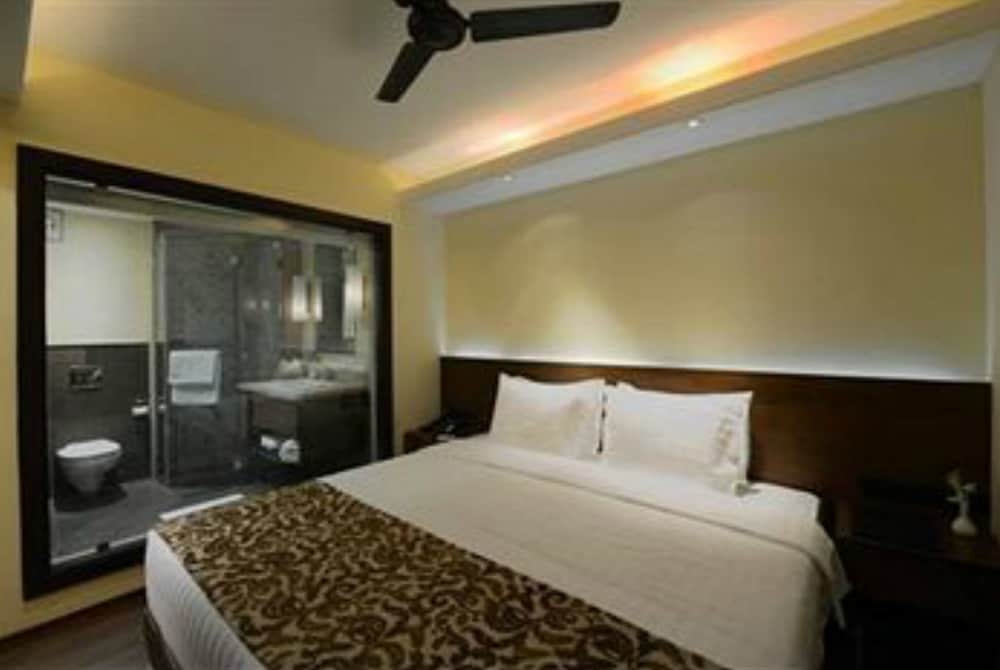 Фото Deltin Suites