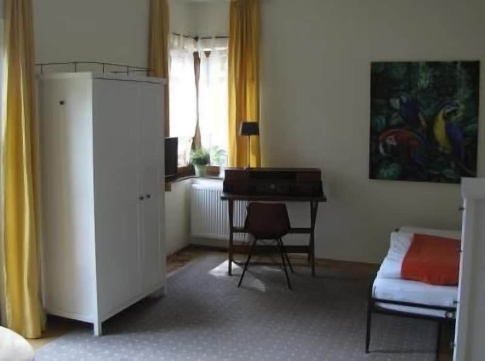 Фото Hotel Pension Villa Hennes