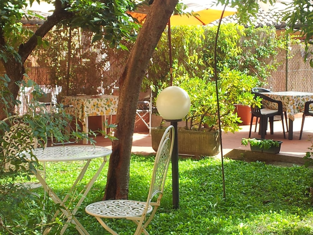 Фото B&b Al Giardino di Alice