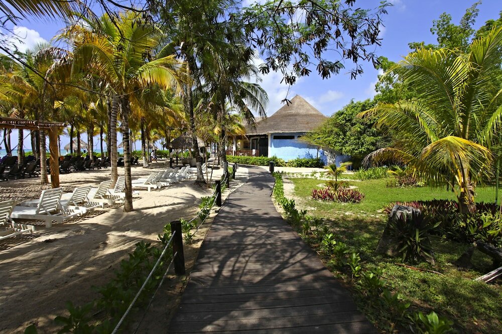 Фото Select Club at Sandos Caracol All Inclusive - Adults Only Area