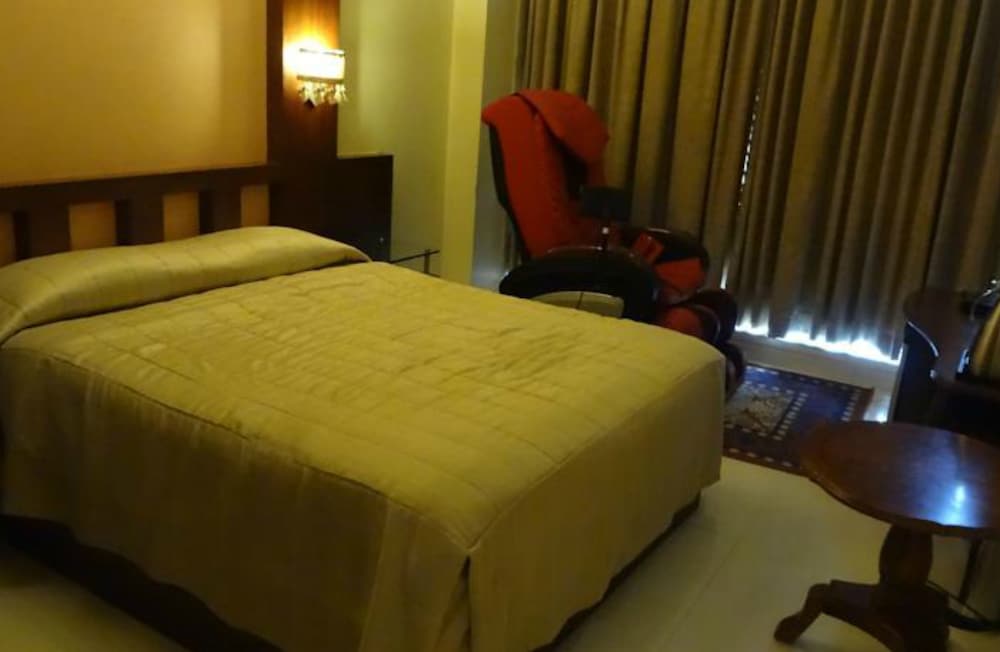 Фото Hotel Shubhangan