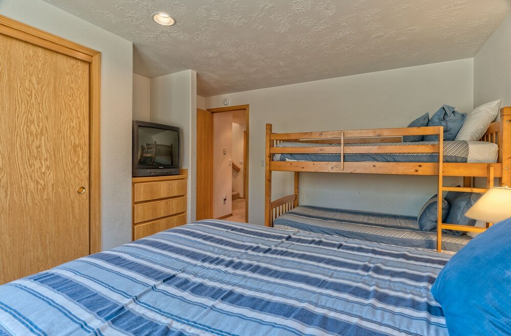 Фото Warbler Lane 15