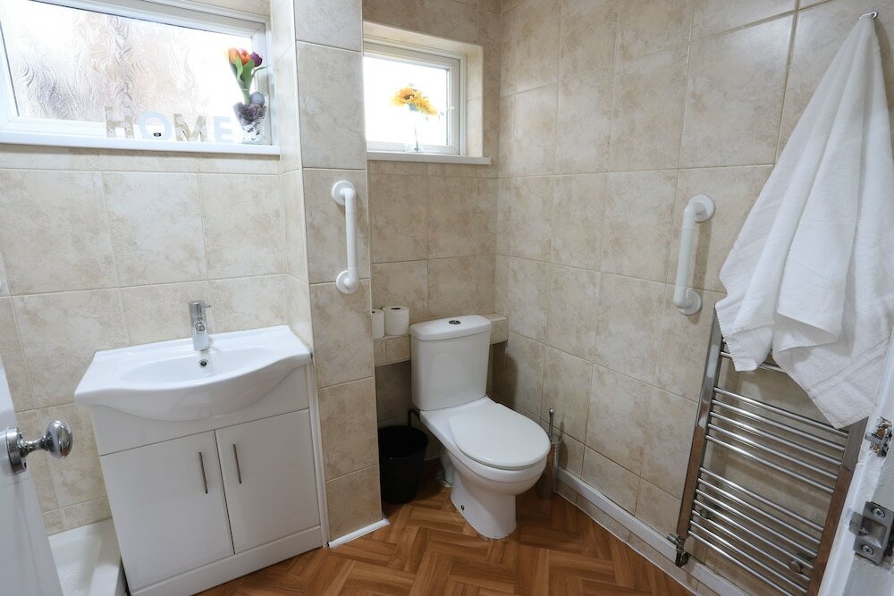 Фото B'ham Nec Hs2