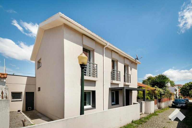 Гостиница Aguda1 · Aguda's Family House 4bd Parking Barbecue в Порту
